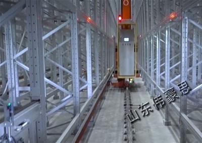 立體倉庫堆垛機的工作原理是什么？
