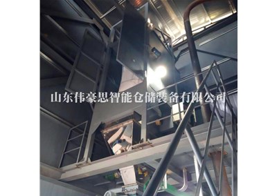 碳酸鈣智能噸包拆袋機是如何工作的？