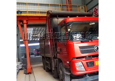 石灰石粉全自動(dòng)裝車(chē)機(jī)如何實(shí)現(xiàn)自動(dòng)化作業(yè)？