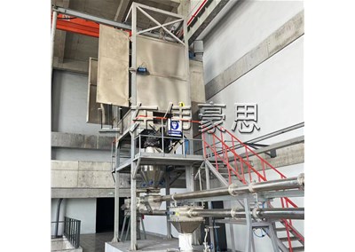 魚飼料噸袋拆包機是如何工作的？