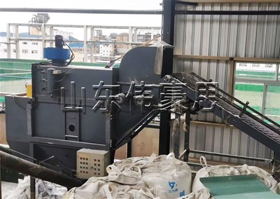 熟料粉自動(dòng)破袋機(jī)是如何工作的？