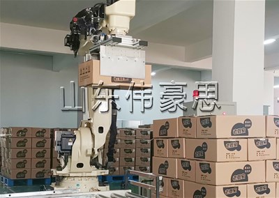 周轉箱全自動碼垛機 碼垛機器人現場實拍
