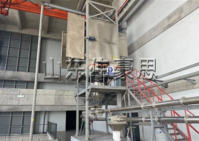 碳酸鈣噸袋拆袋機有哪些主要優點？